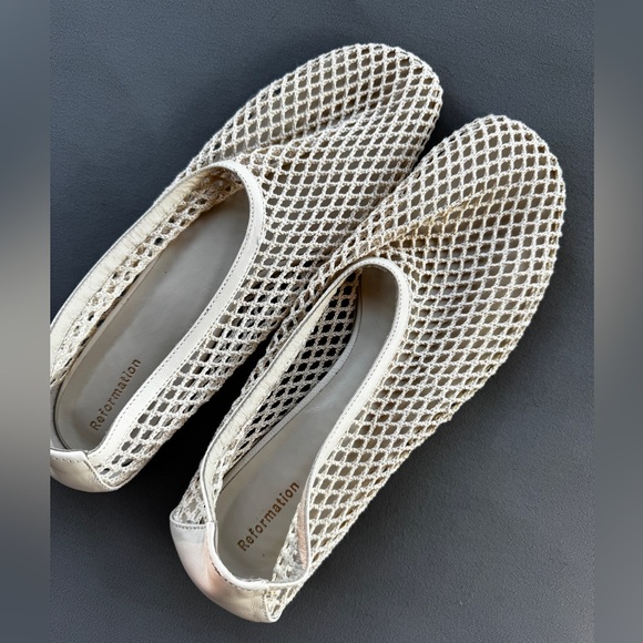 Reformation Britt Ballet Flat in Ivory
Crochet Size 8.5 - Picture 11 of 13
